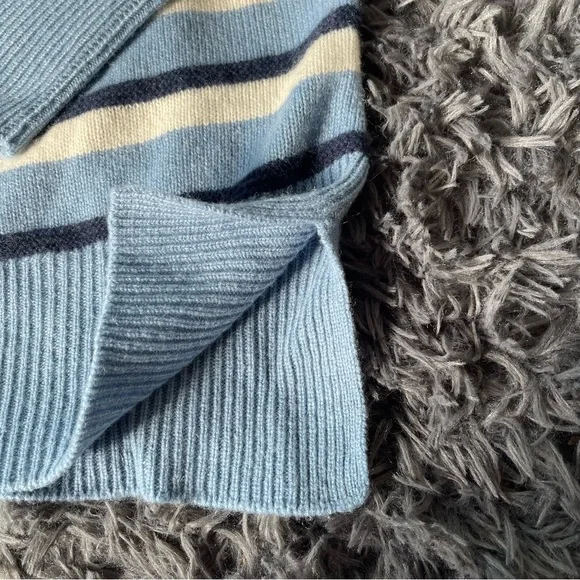 Nordstrom Signature Cashmere Sweater Blue & White with Ribbed Details - Picture 5 of 7